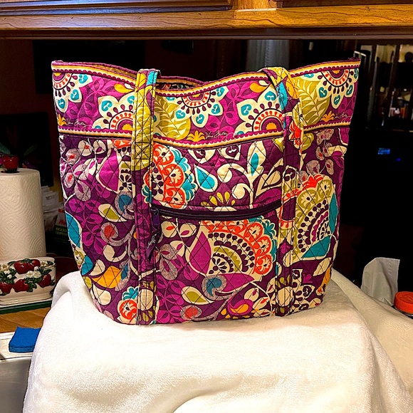 Vera Bradley “Plum Crazy” Villager Tote w/Matching Wallet - Picture 2 of 16